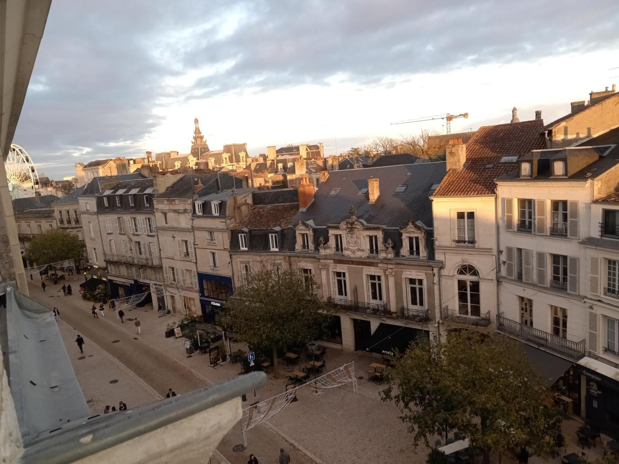 Cosy & Tendance Spa Poitiers Exterior foto
